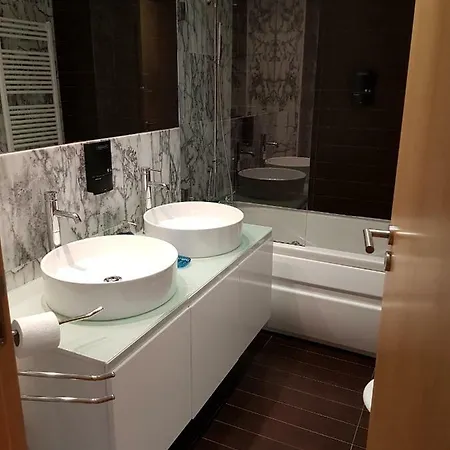 Restelo Plaza 3 Apartamento *