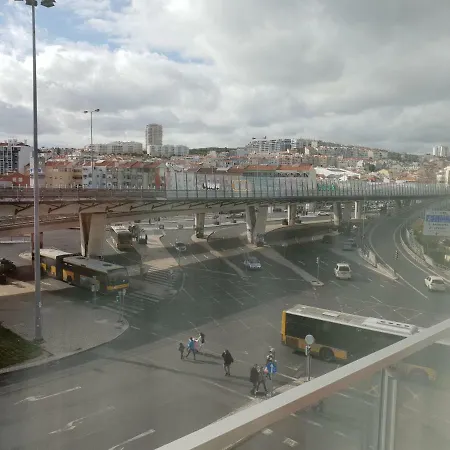 Restelo Plaza 3 * Lisboa